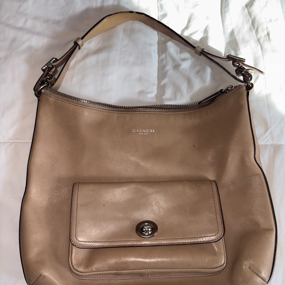 Coach Tan Leather Shoulder Bag C1376-22381 Legacy Courtenay